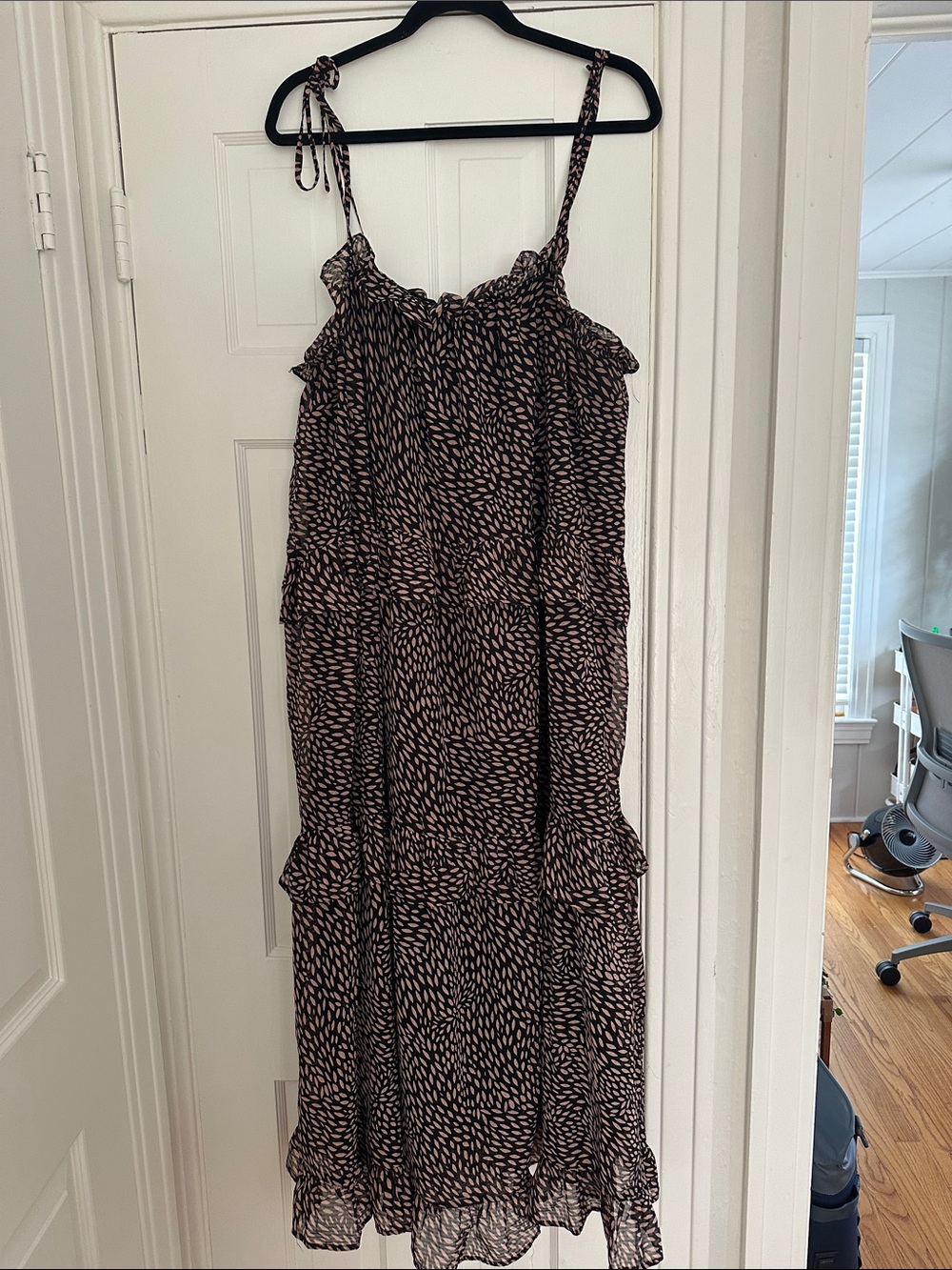 Who What Wear Black and Pink Printed Flowy Maxi Dress